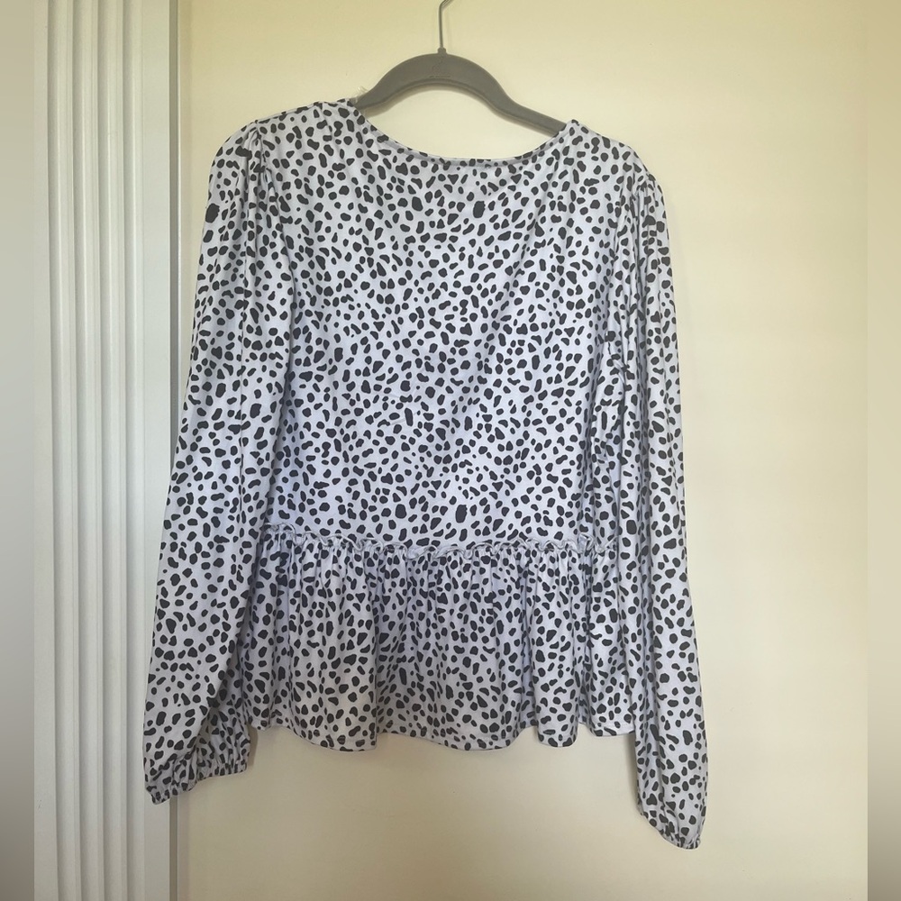 Altar’d State Blouse - Picture 2 of 5